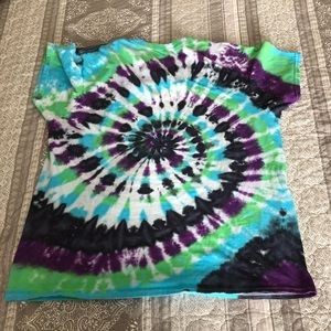 Tye-Dye tee shirt 💚💙💜🖤